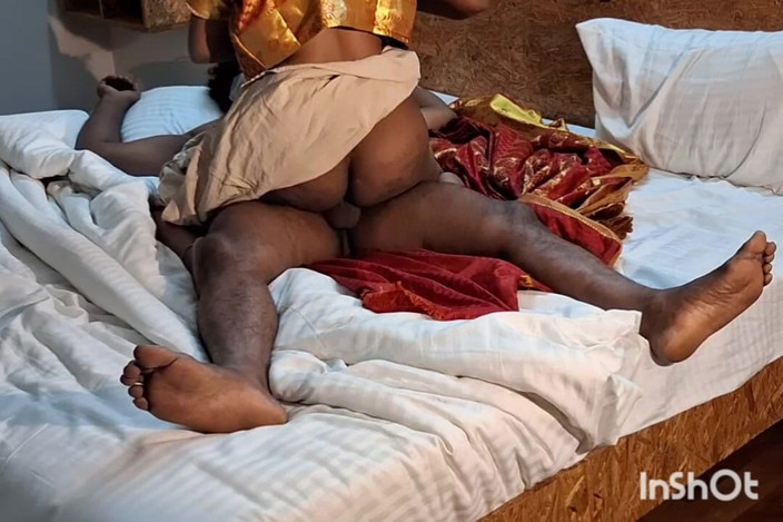 Funny couple porn studio: Czerwony Jedwabny Sari 2