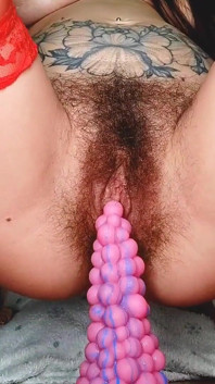 Mój nowy dildo sprawia, że spust jest bardzo gorący