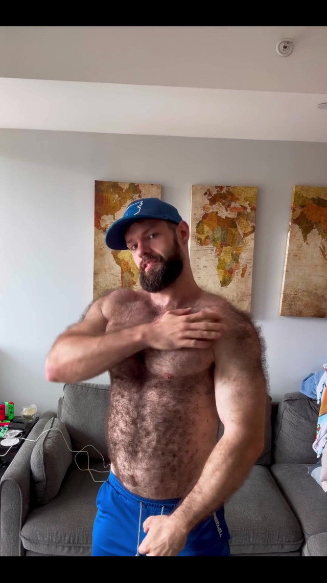 Gonna Need a Good Boy to Feel Me up and Help Me Grow (Beefy Canuck)