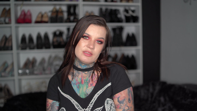 Sabien Demonia: Відео на високих підборах