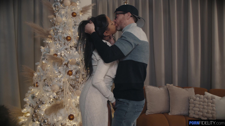 Pornfidelity: ポルノフィデリティ - ニーナのホワイトクリーミークリスマス!