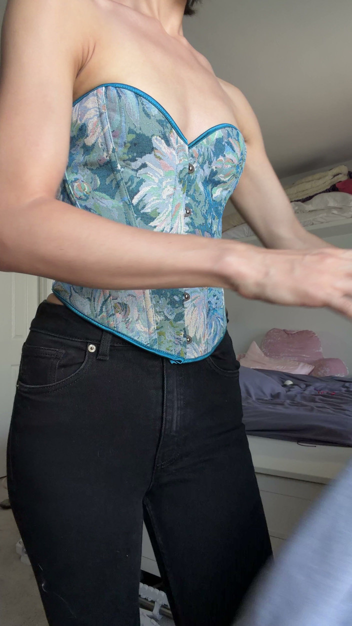 Ms_Emmy_Lynn: Sfw Corset Jeans Sexy Business Outfit