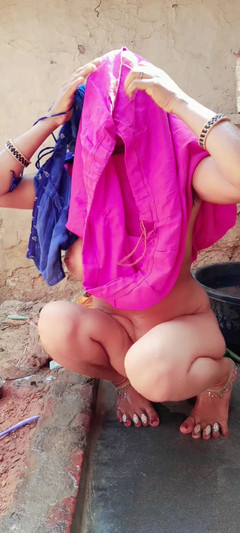 Renudbf: Desi Bhabhi ve vaně