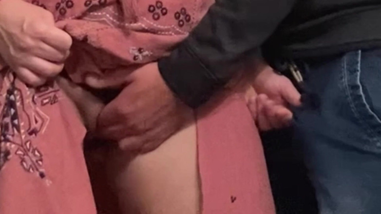 PriyaNaavya: 我的男朋友不知道地铁上发生了什么