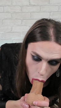 Very Deep Blowjob for My 20cm Dildo