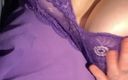 Neverunhappy: Vestido morado y grandes tetas