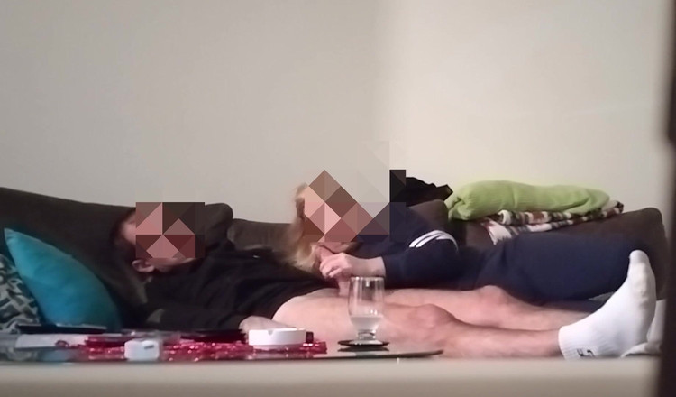 WesternSerbia: Esposa chupando meu pau muito bem