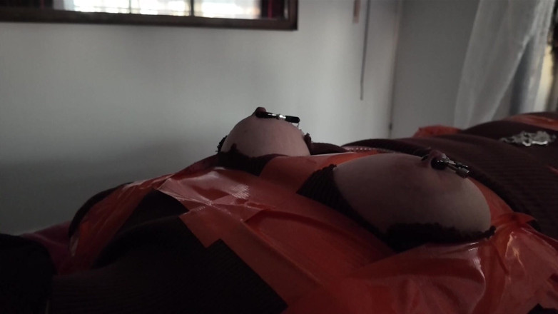Elena917: Del 3 - band bondage, strumpbyxor, bröstvårta BDSM, orgasmer