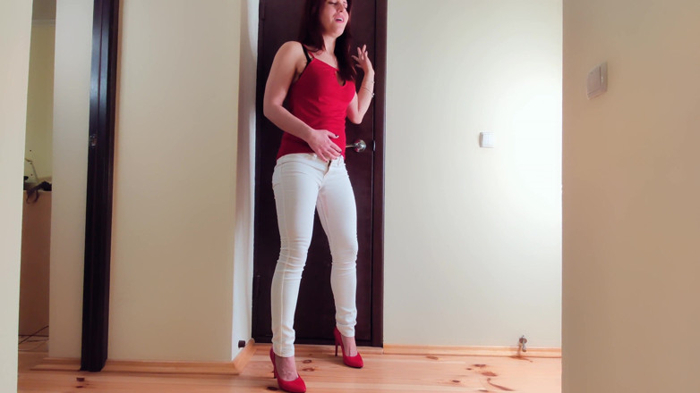 Adele Amber: Celana jins putih biseksual,,,,,
