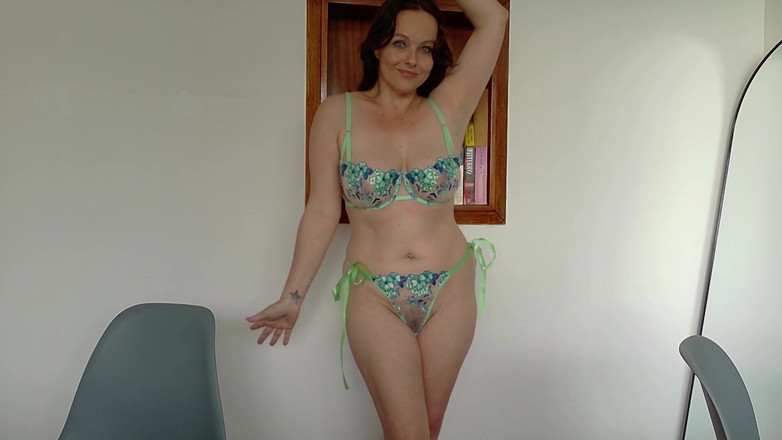 Kinky Lyrical: Sheer đồ lót thử trên