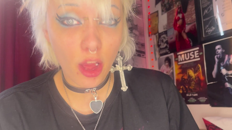 Glitterqueen1999: 2人の小さな男がこっそり俺のスムージーに入った!巨人女嚥下