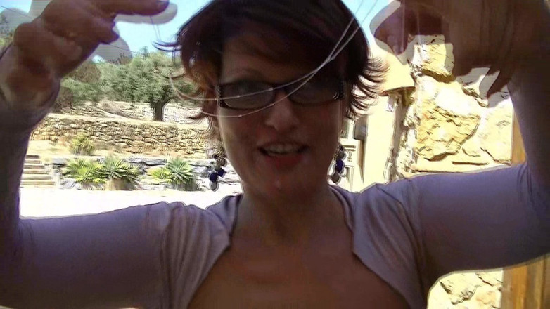 Popp Sylvie: Mrdka čerstvě vysátá! Hraji si s ním!