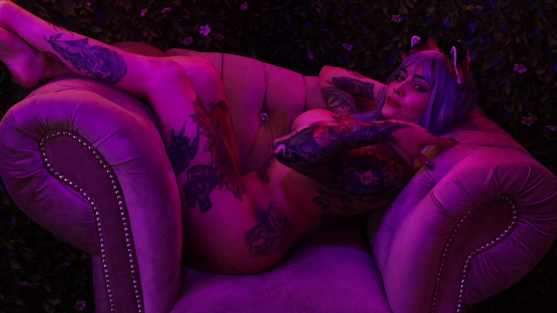Sarahinkzed: Neonkatt