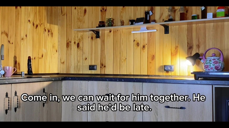 SweetAndFlow: Amatérská podvádějící manželka: Manželův nejlepší přítel přišel na návštěvu a...