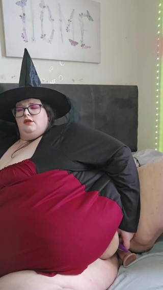 SSBBWLadyBrads: Permainan penyihir gotik orgasme berkali-kali - bagian 2