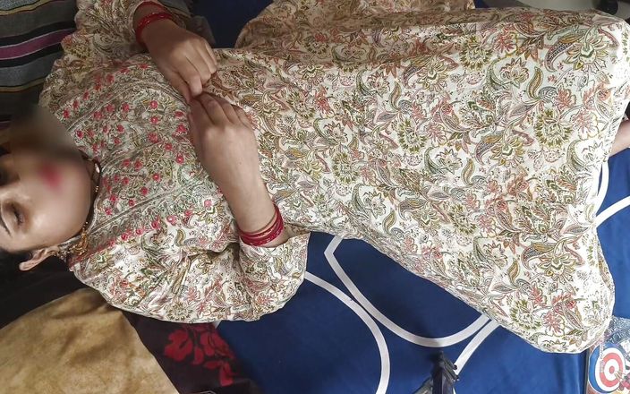 Pyaripooja22: Bhabhi's sappige poesje werd genoten door haar zwager terwijl hij...