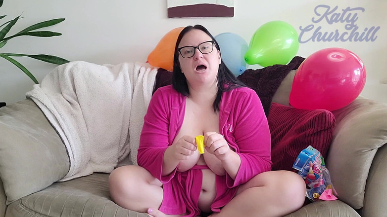 Katy Churchill: Bolca balon patlatıyor