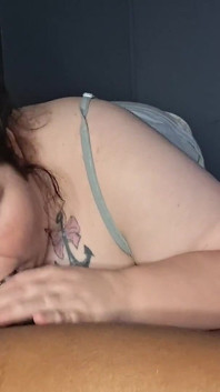 Sloppylynn deepthroat la regina del grande cazzo