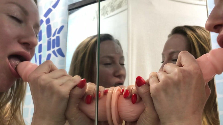 Horny Fuck Bitches: 我练习深层口交是为了你的硬鸡巴