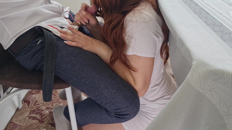 Viktoria_sekret: la studentessa ingoia lo sperma del suo insegnante