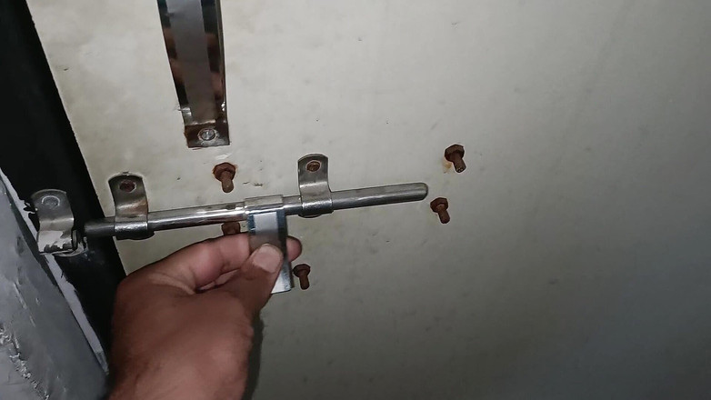 LovedSunsine1990: Estaba orinando muy duro