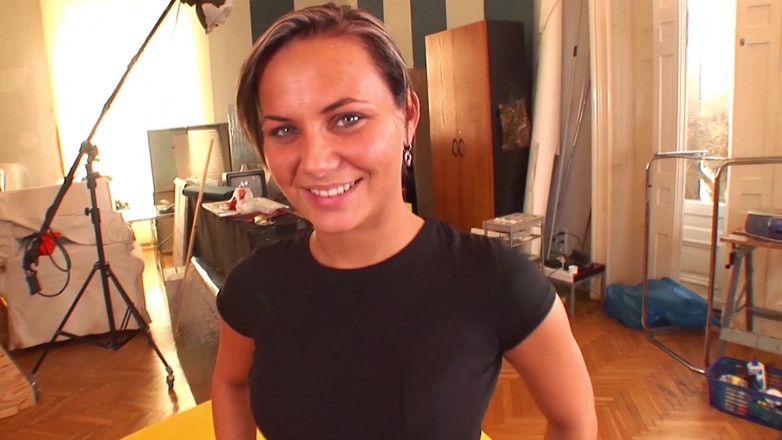 Dark Holes: Nataly touha po ptákovi