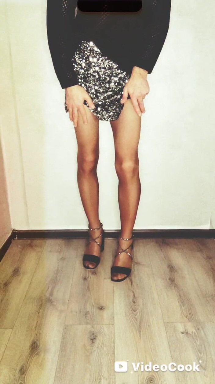 Lana Cross: スンシ舞踊