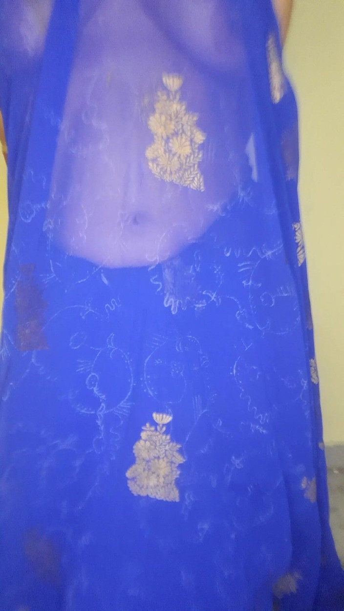 zarahkhan: Desi bhabi, look sexy
