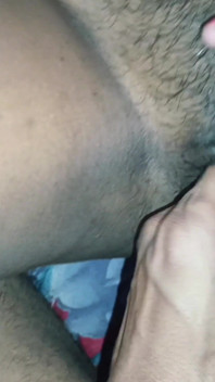 Öğretmen sert sikişiyor ve seksi öğrencisini romantik bir zaman geçiriyor