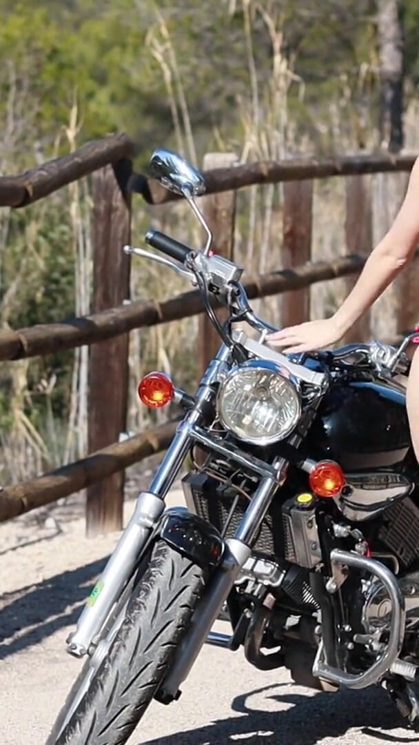 On My Moto (Lissa Brown) On My Moto (Lissa Brown)