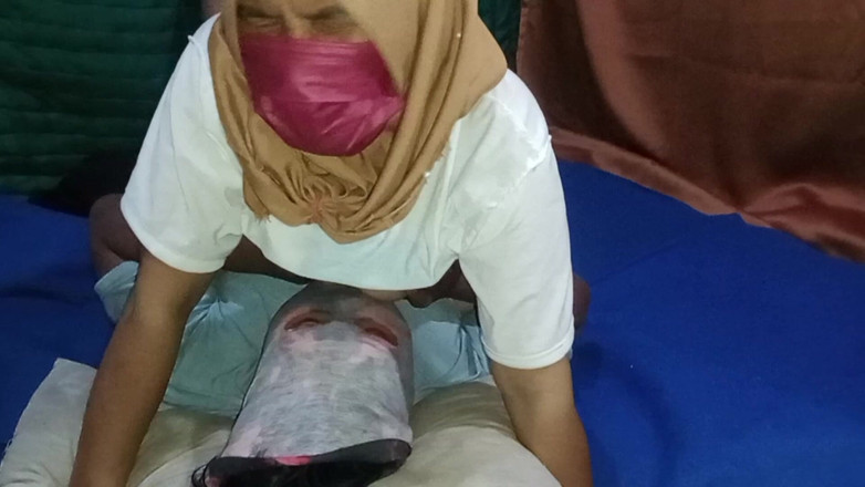 Babang endut: Indonesia La figa della mia matrigna che chiede di leccare...