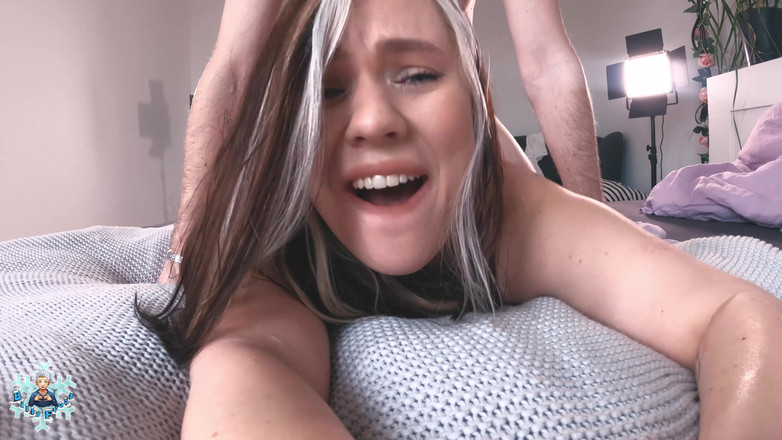 Billy Frost: Ngentot gaya doggy sampai crot di dalam sampai orgasme