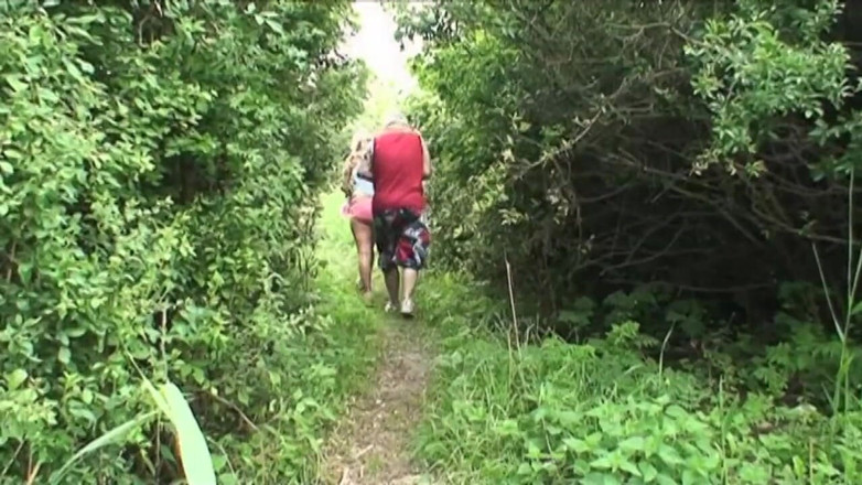 Old PIGS XXX: Old pig finds a blonde teen in a park and...