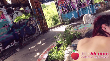 Dates66: Curva turistă Melina May a fost futută