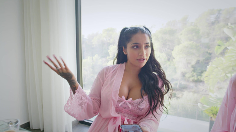 Yeri Blue: 남친의 친구에게 따먹히는 십대 2 - Yasmin Khan &amp;