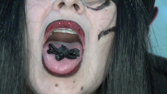 Angel eyes studio: Super Spectacle Swallowing Big Spiders!