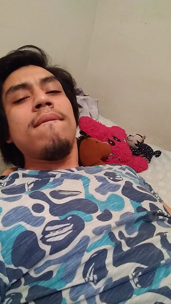 AlexAlejandro13: Hot Boy in Bed