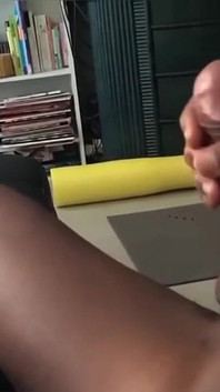 Hladila jsem mého tlustého ptáka, který se tak tvrdě udělal