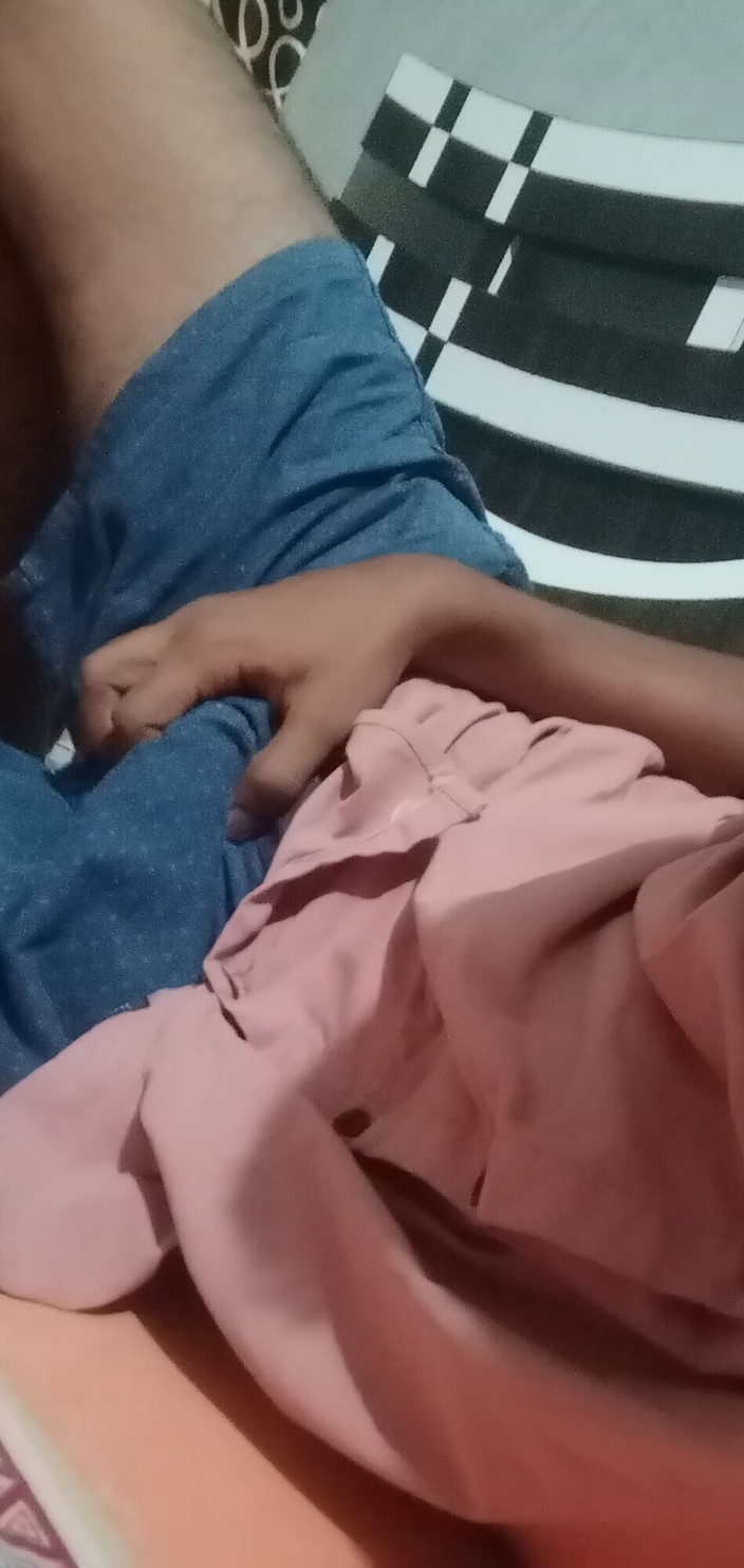 sexy_series: 英俊的爸爸鸡巴打手枪吮吸鸡巴