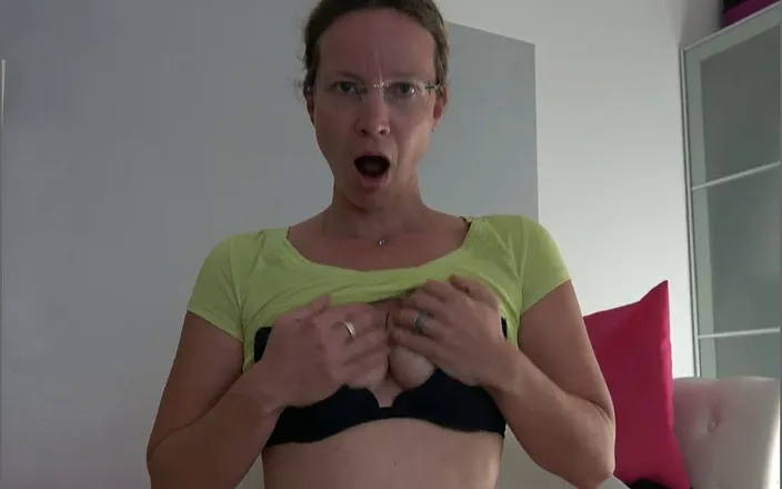 Annika Rose: I Jerk off on Other Cocks!