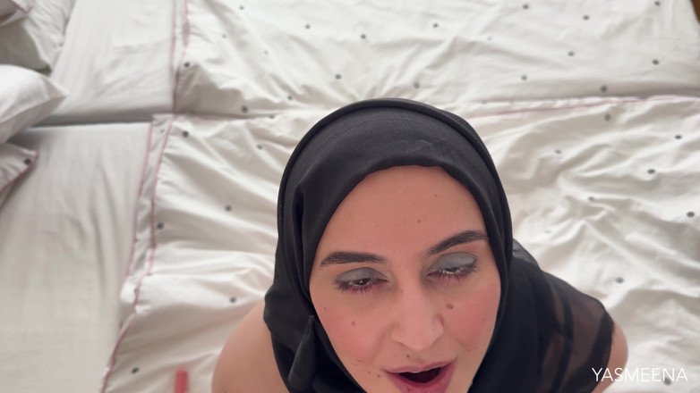 Yasmeena Ali: Hijabi bittet um sperma