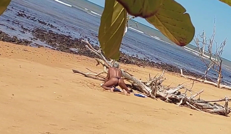 Ladysilvas: Ladysilva Was Filmed Hiding Tanning Her Hot Ass on the...