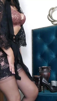 Pengembaraan Milfycalla Ep 57 Striptis Untuk 2 Pancutan Mani