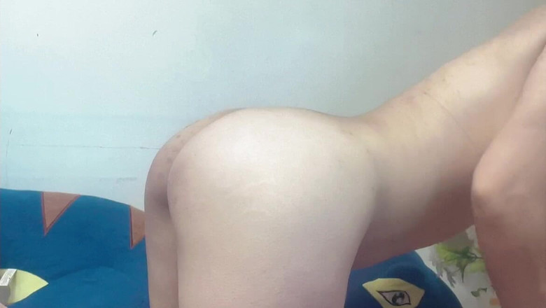 sweethanajapanese: Маленька Хана в сексуальному чорному вбранні дивовижно її тіло маленьке