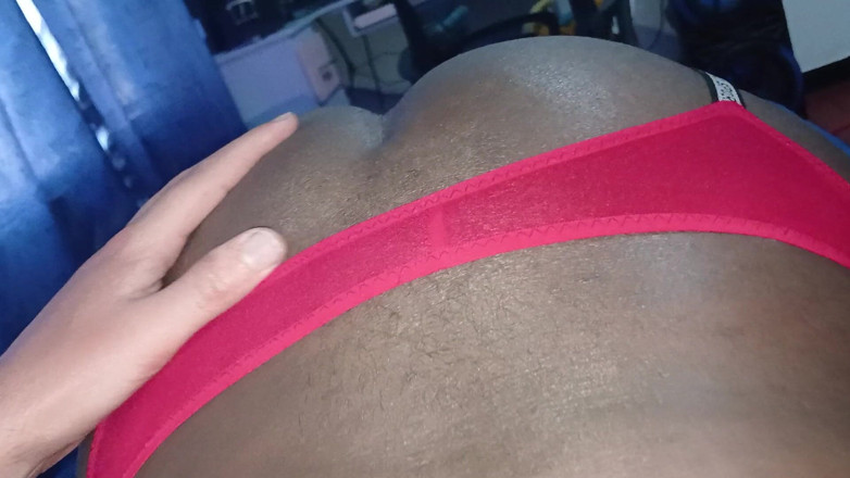 Vikingoazul: A Good Tail Touch I Give Him a Little Finger...