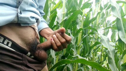 Desimast7: Honění a sexy výstřik ve venkovním areálu