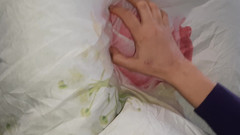 Lesbian-candys: 수줍은 룸메이트가 커닐링구스와 함께 우리를 깨웠어, 깜짝 쓰리섬