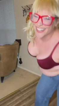 BBW Dancing Queen Shows off Her Jiggly Fat Body