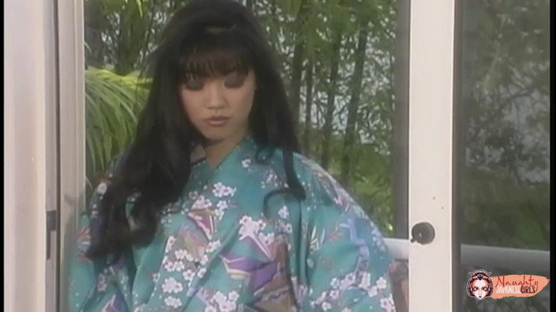 Naughty Japanese Girls: Bir adam büyüleyici Asyalı bir kıza unutulmaz bir anal seks...