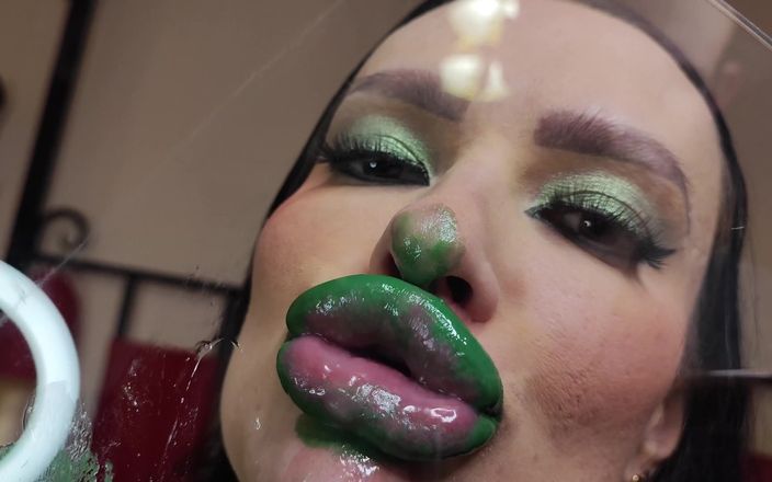 Princess18_: Green Minty Lipsticky Glossy Pouty Bimbo Całuje 4K Ultra HD